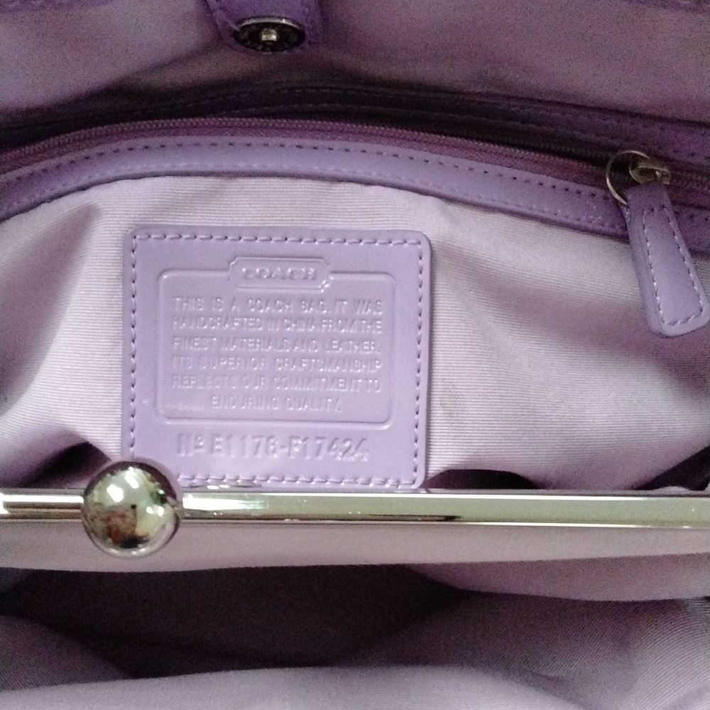 💜COACH Monogram/Leather Shoulder bag💜 EUC - Picture 4 of 12